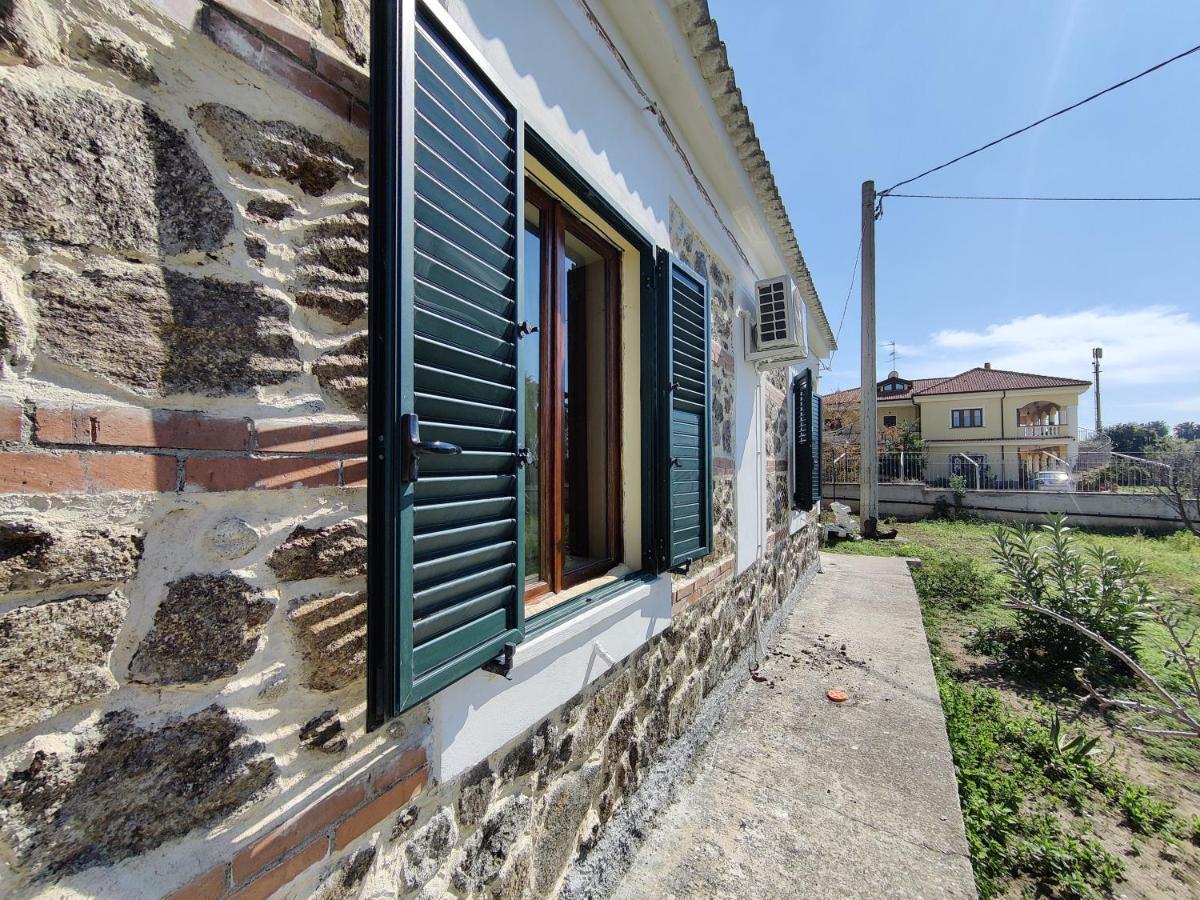 Casa Spezzara Villa Santa Domenica  Exterior foto